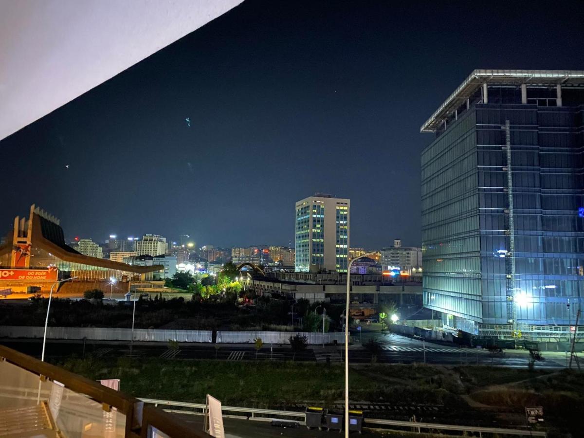 פרישטינה Luxurious Apartment With City View מראה חיצוני תמונה